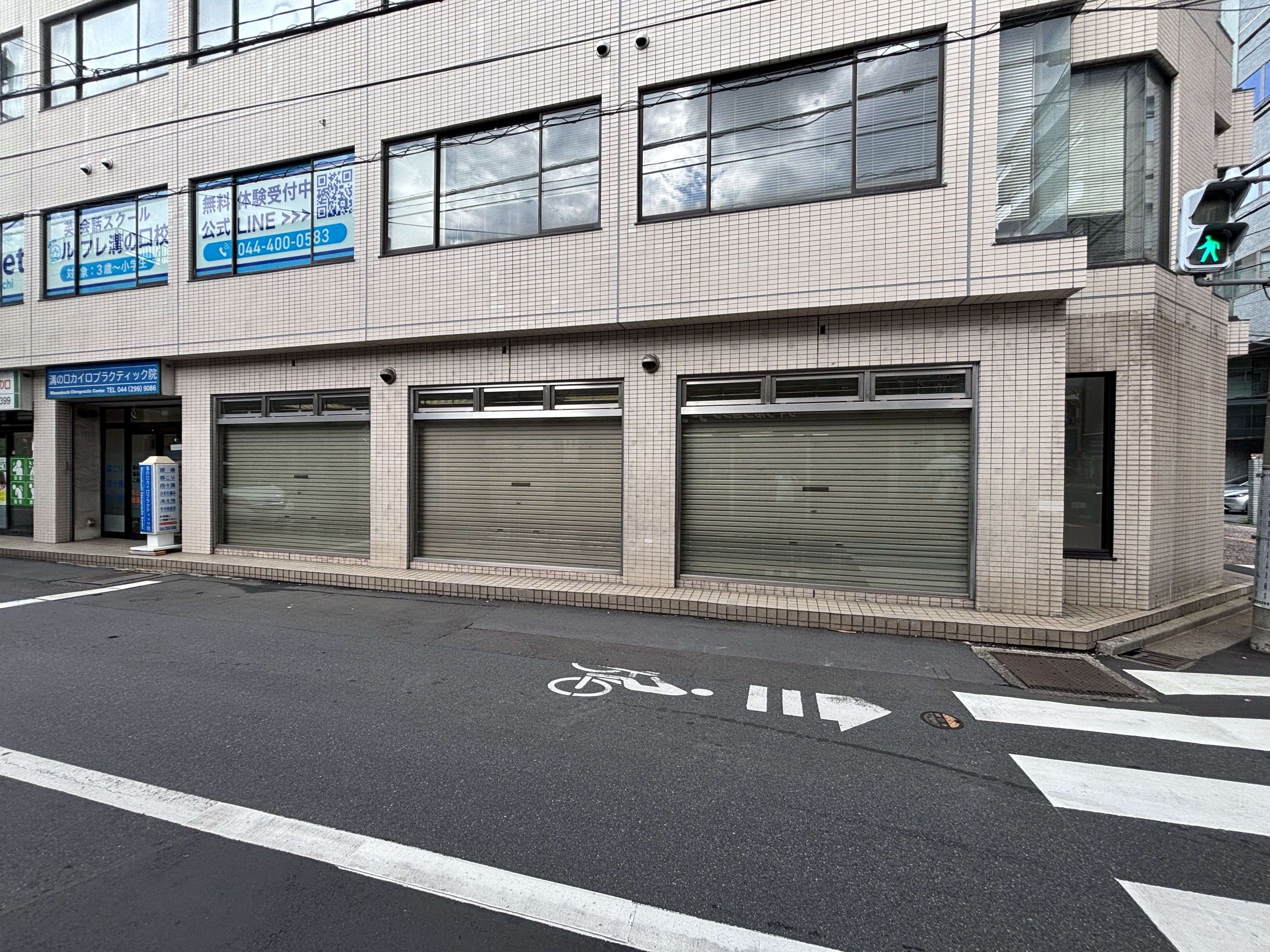 前面道路側の間口・シャッター